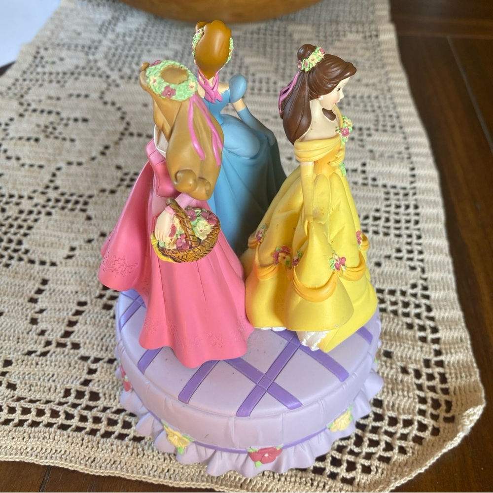 Disney Princesses Musical Rotating Figurine - Picture 5 of 10